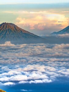 kanenori-volcano-3779159_1920